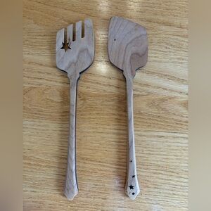 Wooden Star-Accent salad servers